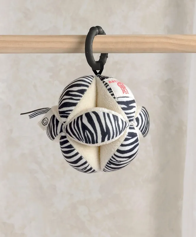 Mamas & Papas Monochrome Clutch Ball Toy