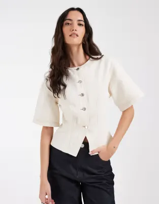 cinch top in ecru denim