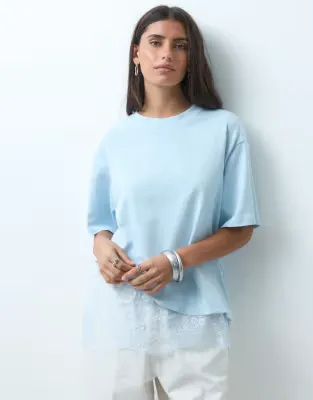 short sleeve t-shirt with lace hem in light blue