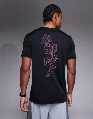 Stax t-shirt in black