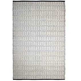 Manzi White & black Striped Medium Rug, (L)170cm x (W)120cm