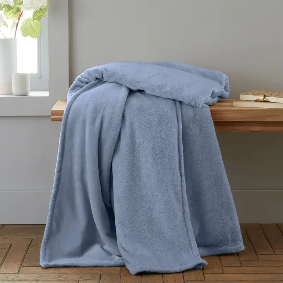 Catherine Lansfield Raschel Velvet Touch Throw 130cm x 170cm