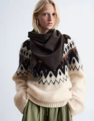 wool triangle scarf in dark brown
