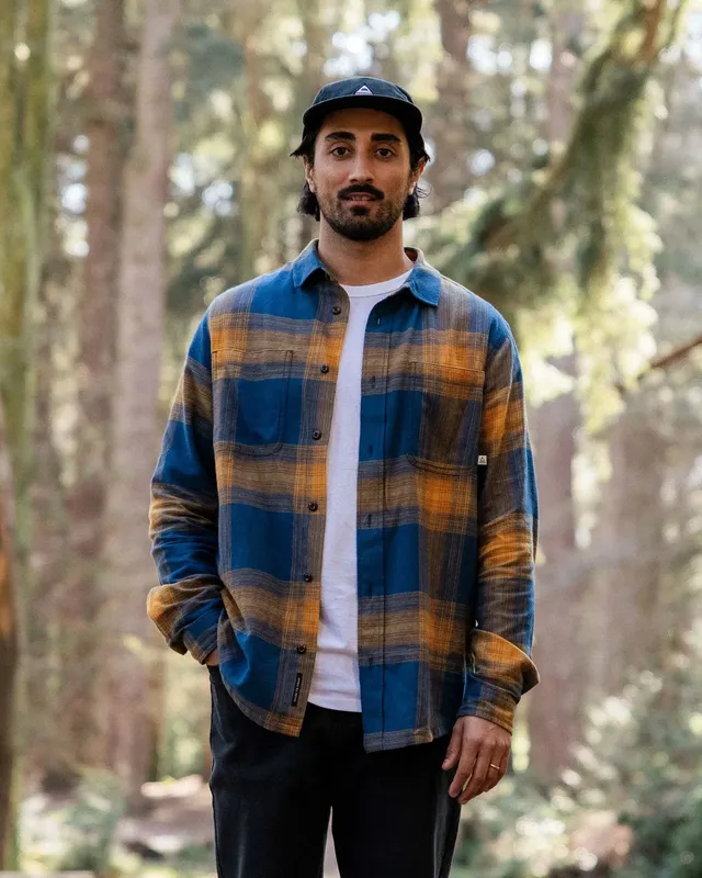 Passenger Clothing Backcountry Check Light Shirt - Rich Navy/Spruce Yellow Check