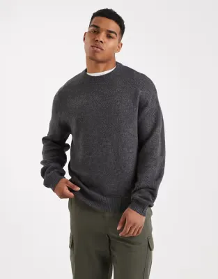 long sleeve soft crew neck knit in grey
