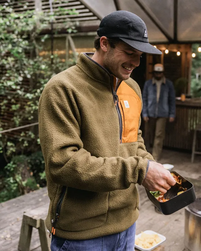 Passenger Clothing Offgrid 1/2 Zip Sherpa Fleece - Dark Olive