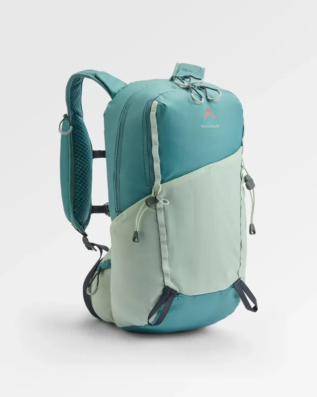 Passenger Clothing Trail 15L Hydration Pack - Arctic